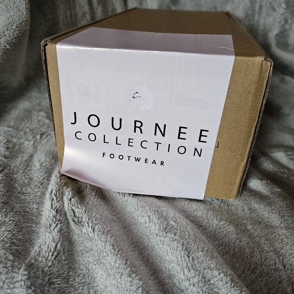 Journee Collection Jess Sandals Wraparound Ankle Tie Open Toe Vegan Leather NIB - Picture 6 of 8